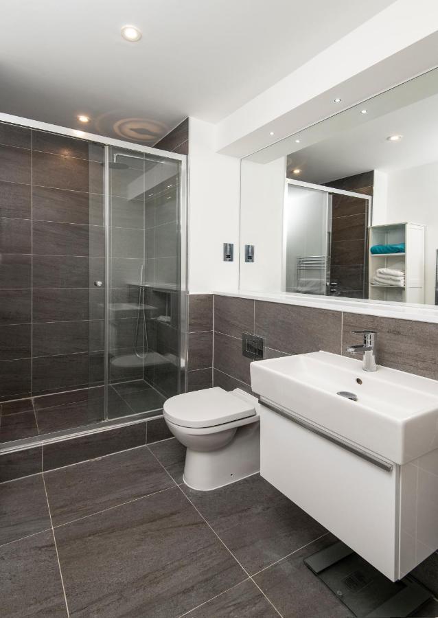 Spacious Apartment With Parking Space, Close To Heathrow, Elizabeth Line And Windsor Maidenhead Exterior foto